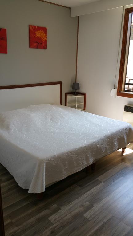 Hotel Le Magiot Montliot-et-Courcelles Zimmer foto